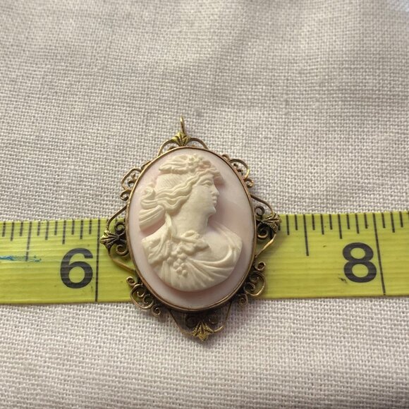 14KY Gold Victorian Shell Cameo Pendant w/ Scroll Filigree Frame 1.75 x 1.25" - Picture 8 of 10